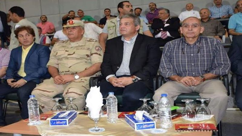 شاهد.. وزير الرياضة