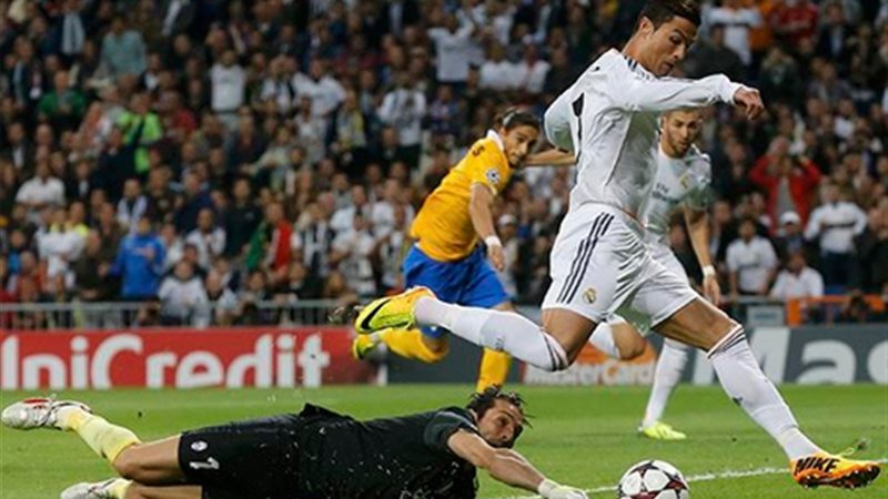 بوفون يخسر أمام رونالدو