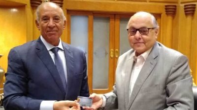 محافظ البحر الأحمر السابق ينضم لحزب الغد