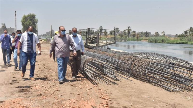 محافظ أسيوط يتابع