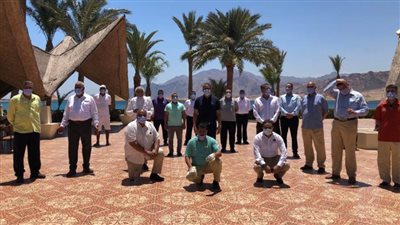 العناني يتفقد عددا من الفنادق والأماكن والمشروعات السياحية بمدينتي دهب ونويبع