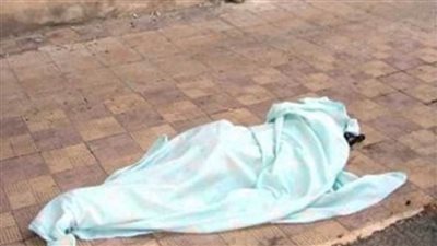 شاب يقتل والده ويفر هاربًا 