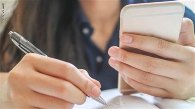 التعليم: ضبط حالتي غش بالمحمول في امتحانات الثانوية العامة اليوم