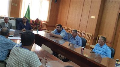 تجارية الإسماعيلية تتابع حل مشاكل العمالة غير المنتظمة