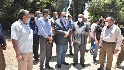 محافظ أسيوط يضع حجر أساس الوحدة الصحية بقرية 