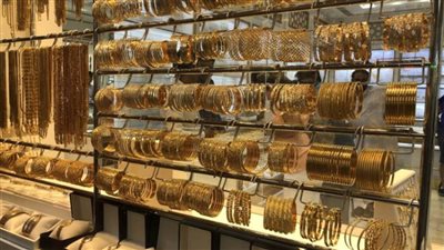 الذهب يرتفع عالميًا لأكثر من 1800 دولار
