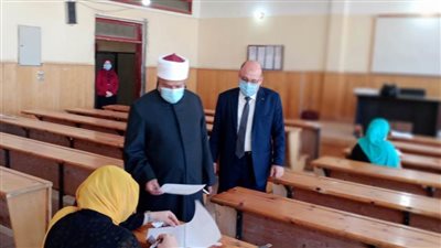 نائب رئيس جامعة الأزهر يتابع امتحانات كلية الدراسات الإسلامية