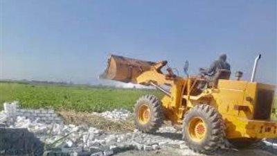 إزالة ٣ حالات تعد على ٢١ قيراطا بالإسماعيلية