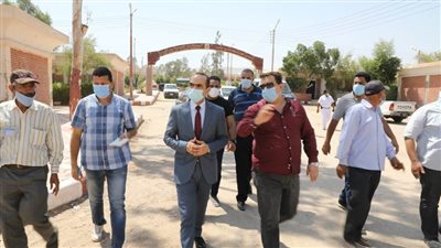 نائب محافظ سوهاج في جولة ميدانية بحي الكوثر