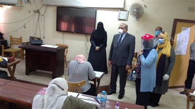طلاب نهائي طب بني سويف يؤدون امتحان النساء والتوليد
