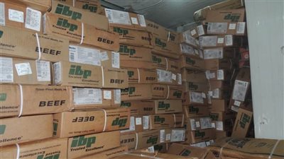 ضبط 4 أطنان أغذية فاسدة بالمنصورة 