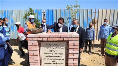 بالصور.. وزير التعليم العالي يتفقد المباني والتوسعات الجديدة بجامعة السويس