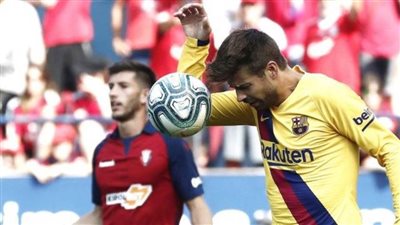 أوساسونا يفاجئ برشلونة بهدف في الشوط الأول