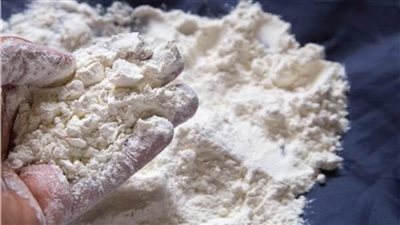 الحكومة تنفي استخدام دقيق غير صالح للاستهلاك الآدمي في إنتاج الخبز المدعم