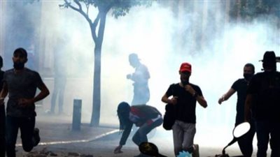 احتجاجات في مناطق متفرقة من لبنان تنديدا بانقطاع الكهرباء والتدهور المعيشي