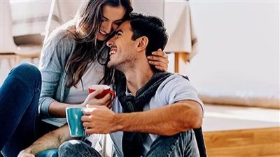 الشكل وحده لا يكفي .. 5 أشياء تجذب الرجل للمرأة غير مظهرها