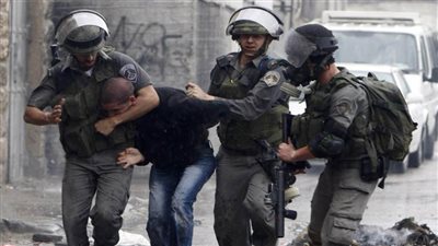 قوات الاحتلال الإسرائيلي تعتقل 5 فلسطينيين من الضفة الغربية