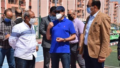 وزير الرياضة يقوم بجولة بالمدينة الشبابية والرياضة ومركز شباب الأسمرات