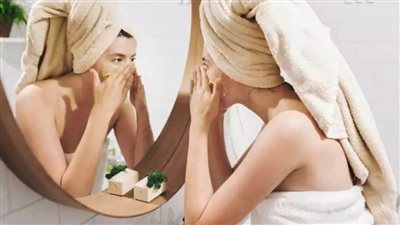 4 مقشرات وجه طبيعية يمكنك صنعها في المنزل