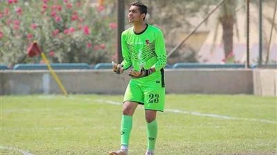 الهلال السعودي يجدد المفاوضات مع حارس شباب الأهلي