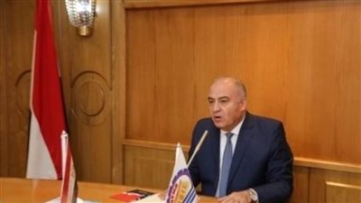 محافظ قنا: وصول جهاز فصل بلازما دم المتعافين من كورونا للمركز الإقليمي بالمحافظة