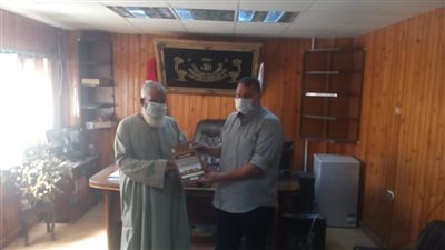  تسليم 40 عقد تقنين أراضي أملاك الدولة لمواطني كفرالشيخ