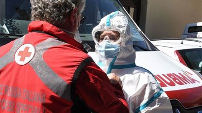 إيطاليا تسجل 5 وفيات و252 إصابة جديدة بكورونا