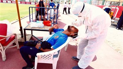 الأهلي يجري مسحات كورونا غدًا وفحوصات خاصة لحمدي فتحي