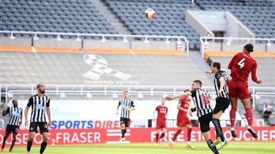 ليفربول يسدل الستار على البريميرليج بثلاثية في شباك نيوكاسل