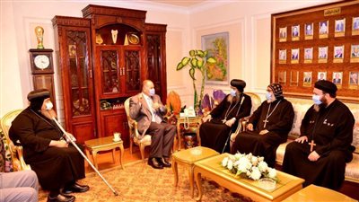 محافظ أسيوط يستقبل أسقفي منفلوط والدير المحرق للتهنئة بعيد الأضحى المبارك