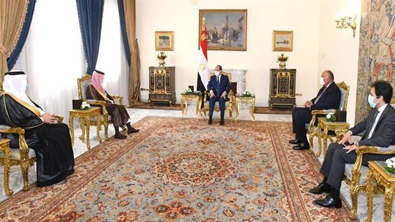 الرئيس السيسي يلتقي