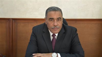 محافظ مطروح يناقش استعدادات انتخابات مجلس الشيوخ