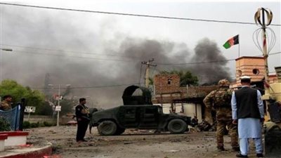 مقتل 8 أشخاص وإصابة العشرات في تفجير انتحاري وسط أفغانستان الخميس