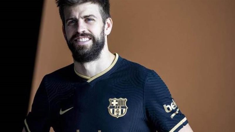 قميص برشلونة الجديد