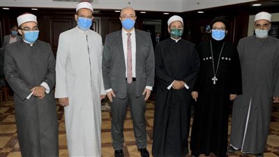 محافظ بني سويف يتلقى تهنئة الأزهر والأوقاف والكنسية