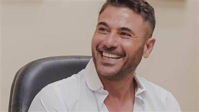 فيديو.. أحمد عز يفاجئ الجمهور بموهبة الغناء