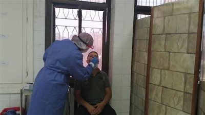 المعمل الإقليمي المشترك بالزقازيق يفحص ٩٩ مواطنا لفيروس كورونا للسفر للخارج