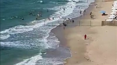 بالصور.. مواطنون يخالفون قرارات محافظة الإسكندرية والأمن يتدخل