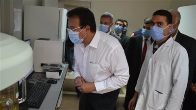 عبد الغفار والكردي يتفقدان مستشفى برج العرب الجامعي 