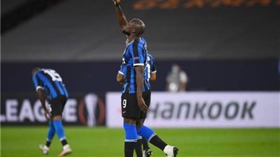 إنتر ميلان يفوز على خيتافي ويتأهل لربع نهائي الدوري الأوروبي