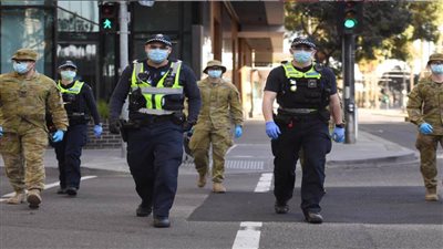  ملبورن الأسترالية تدخل في عزل شامل بسبب تفشي كورونا 