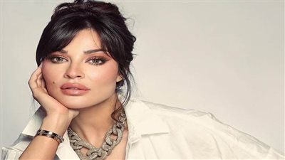 الفنانة اللبنانية نادين نجيم تروي تفاصيل إصابتها بحادثة 