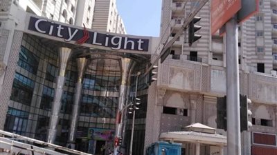 استمرار رفع كفاءة الإنارة العامة وترشيد استخدام الكهرباء بحي المنتزه أول