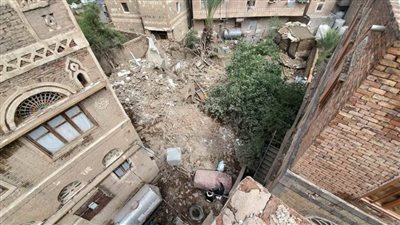 الأمطار تدمر منزل 