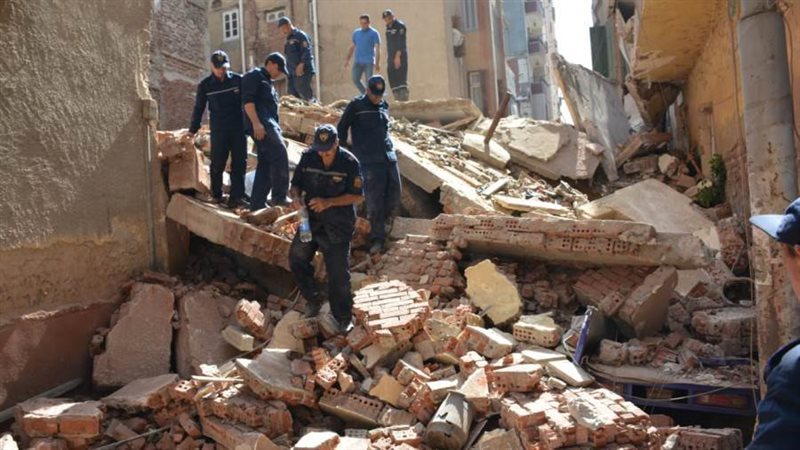 العقار المنهار