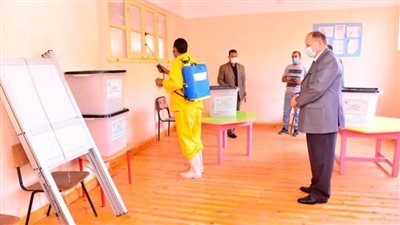 محافظ أسيوط يترأس حملة مكبرة لتطهير وتعقيم مقرات ولجان انتخابات مجلس الشيوخ