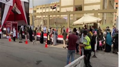 بدء توافد الناخبين على لجان انتخابات مجلس الشيوخ بالإسكندرية 
