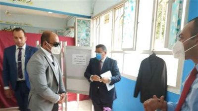 وزير الإعلام يدلي بصوته في انتخابات مجلس الشيوخ