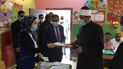 قيادات الأزهر يدلون بأصواتهم في انتخابات مجلس الشيوخ 