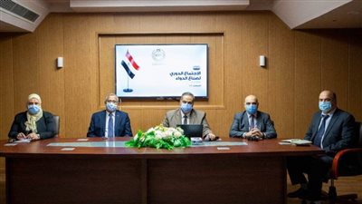 تطوير الصناعة الوطنية للدواء في لقاء بين رئيس هيئة الدواء والصناع